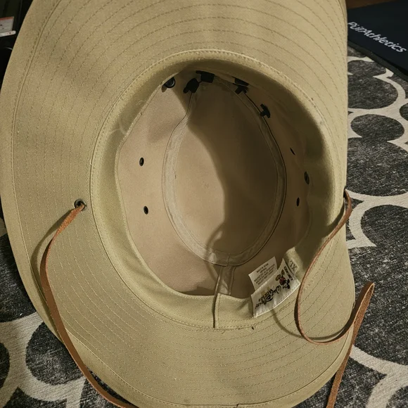 Disney Animal Kingdom Khaki Hat with Pins - Picture 5 of 8